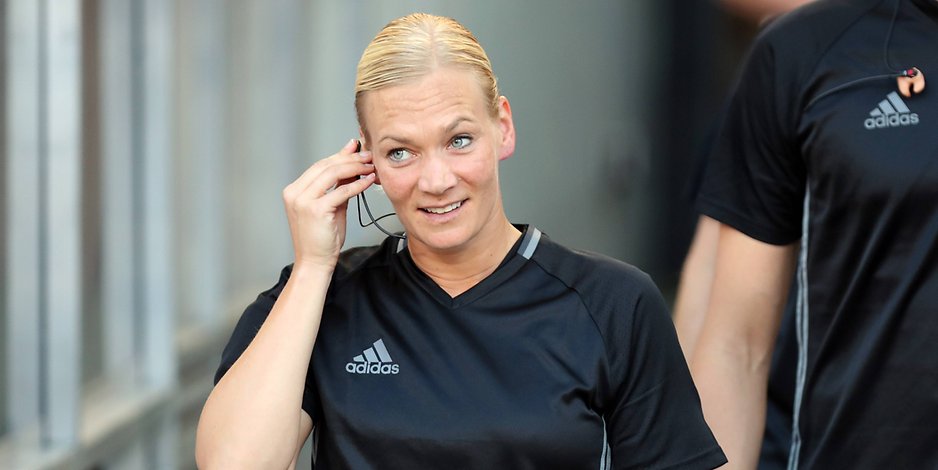 Bibiana Steinhaus, arbitro